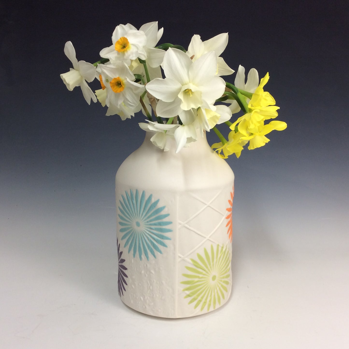 Kelly Justice GJK1206 Pinwheel Vase #206